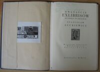 Zdjęcie nr 2 okładki Łuckiewicz Stanisław /wstęp Egiersdorff Włodzimierz/ Dwanaście exlibrisów rytował w drzewie Stanisław Łuckiewicz.